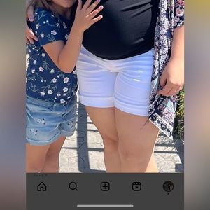 Maternity shorts
